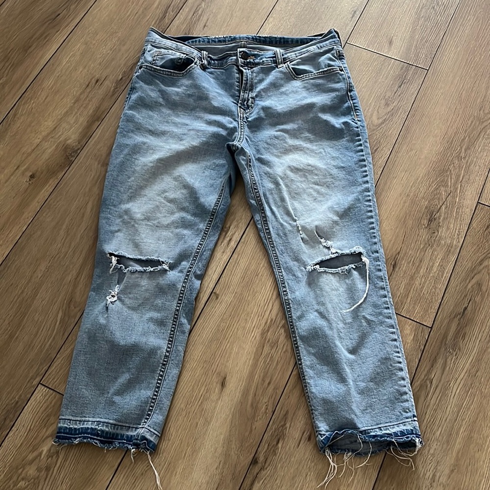 Distressed boyfriend jeans